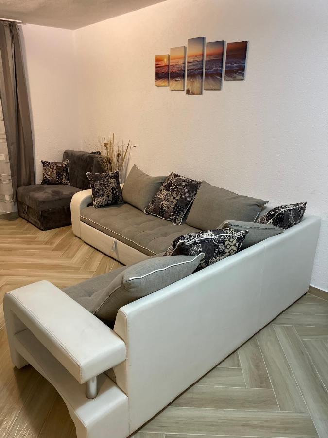 Apartmani Marojevic, บาร์ ภายนอก รูปภาพ