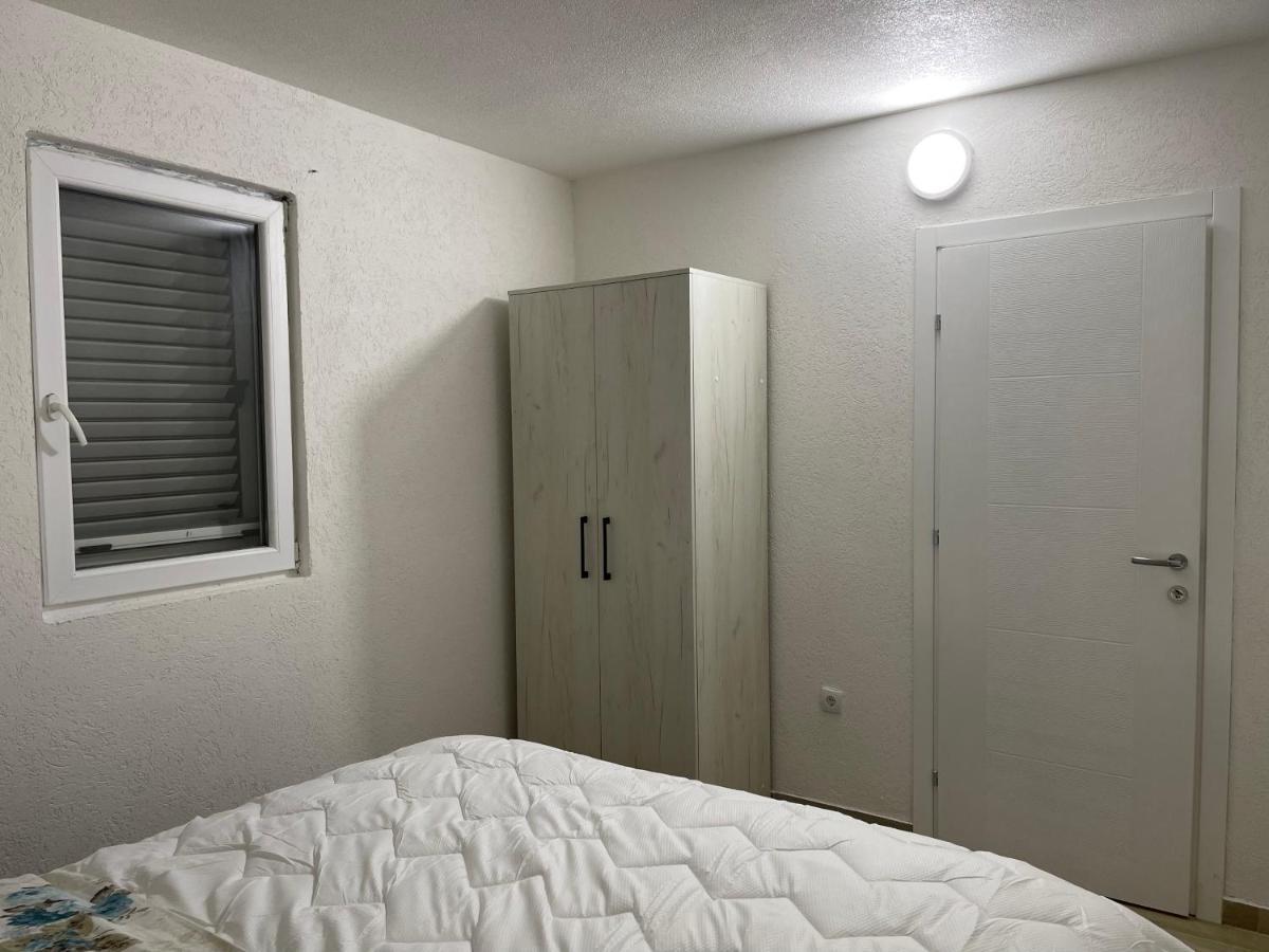Apartmani Marojevic, บาร์ ภายนอก รูปภาพ