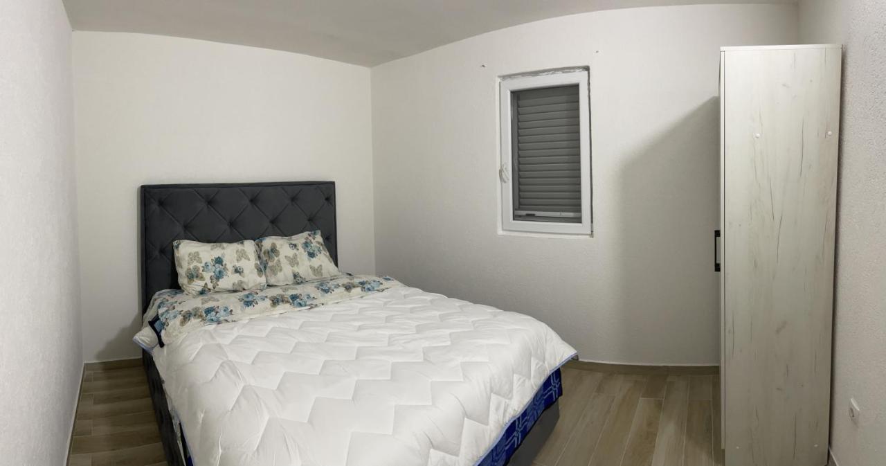 Apartmani Marojevic, บาร์ ภายนอก รูปภาพ