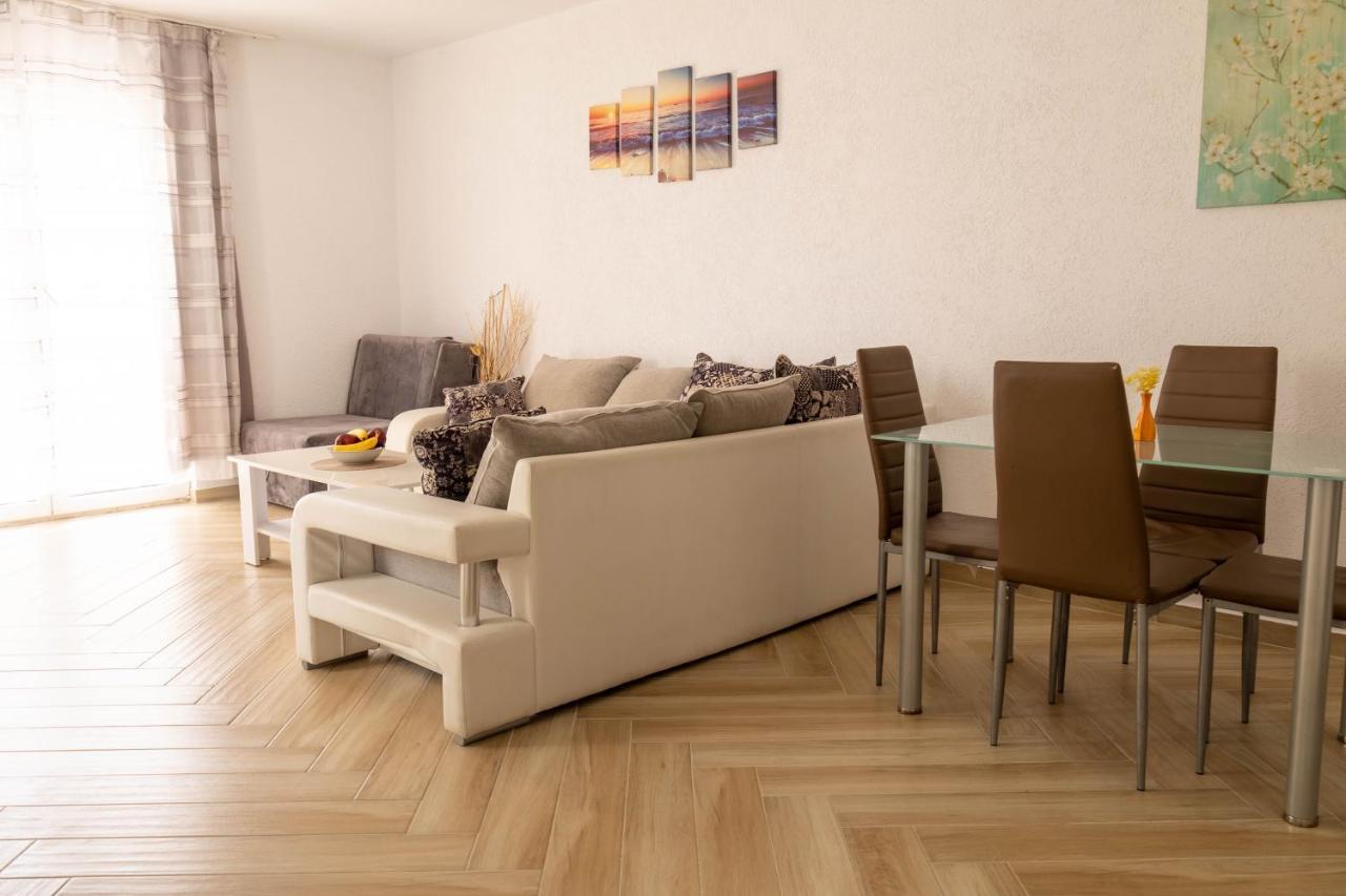 Apartmani Marojevic, บาร์ ภายนอก รูปภาพ